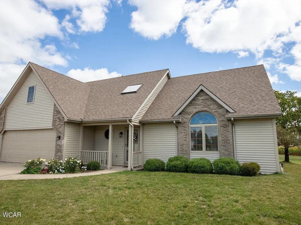 1097 Chippewa Dr, Van Wert, OH 45891 4 beds  3 baths 2,413 sqft