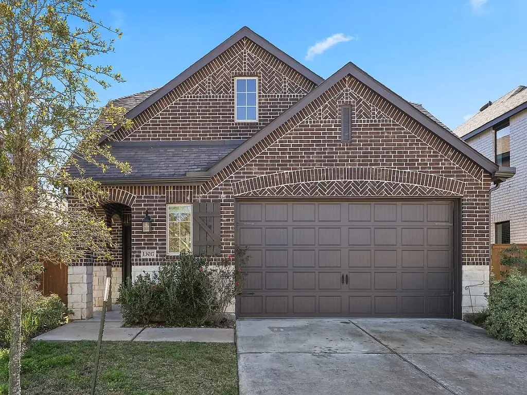3 bd3 ba2,287 sqft  13017 Sapphire la marque, TX 77568