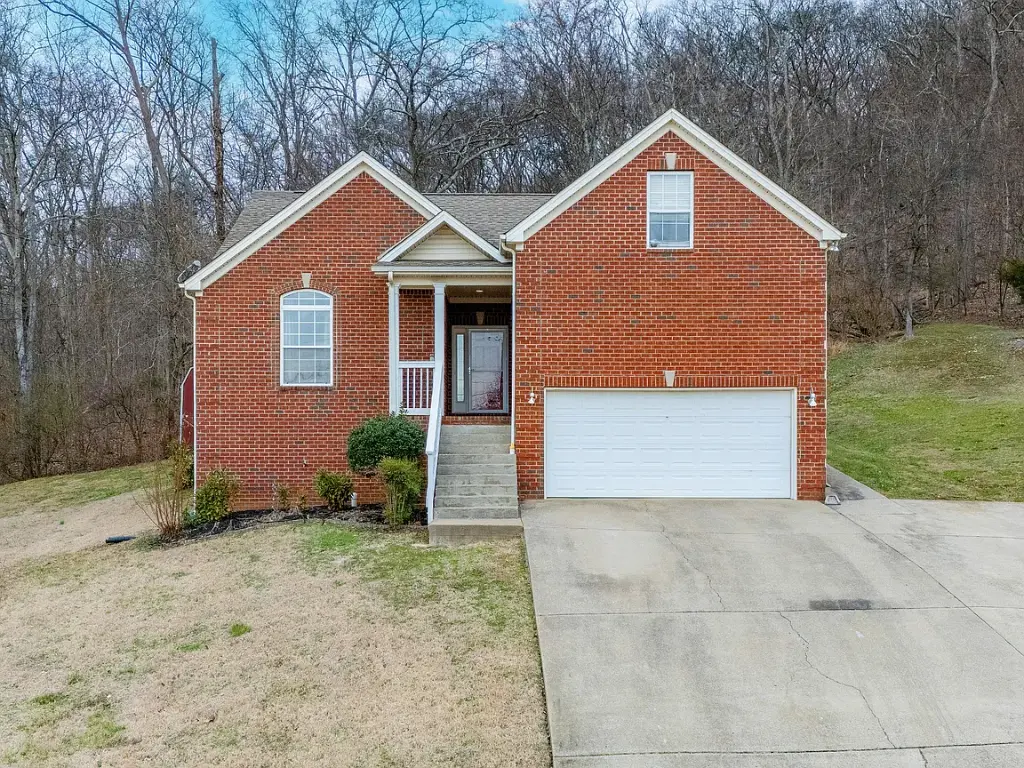 4648 Indian Summer Dr, Nashville, TN 37207 3 beds  2 baths 2,017 sqft