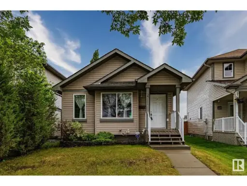 3 bed  2 bath 1,106 sqft House Est. Payment: $2,125 monthly 2711 24 ST NW, EDMONTON, AB T6T0A4 Courtesy of MLS® #: E4443624