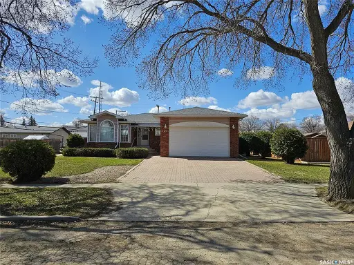 120 5th AVENUE W, Unity, SK S0K 4L0 5 beds 3 baths 1,48