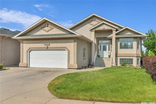 1038 Brookhurst CRESCENT, Saskatoon, SK S7V 1G6 4 beds 3 baths 1,600 sqft