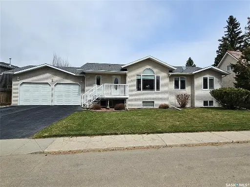 241 3rd AVENUE W, Unity, SK S0K 4L0 5 beds 4 baths 1,610 sqft