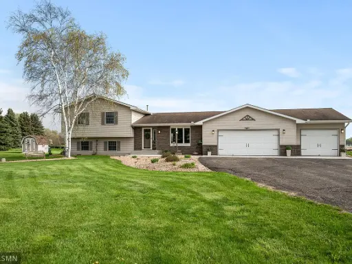 1415 County Rd E, New Richmond, WI 54017 3 beds  2 baths 2,428 sqft