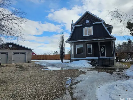 00 5th STREET E, Unity, SK S0K 4L0 3 beds 4 baths 1,752 sqft
