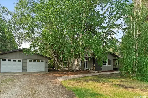 706 2nd AVENUE, Borden, SK S0K 0N0 5 beds 3 baths 2,046 sqft