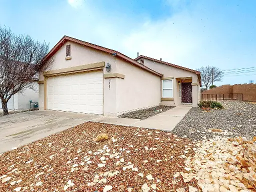 3 bd2 ba1,356 sqft  2927 Cabral Trl SW albuquerque, NM 87121