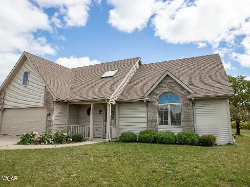 1097 Chippewa Dr, Van Wert, OH 45891 4 beds  3 baths 2,413 sqft