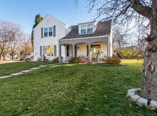 $314,900 1455 W Prospect Ave, Appleton, WI 54914 3 beds  2 baths 2,302 sqft