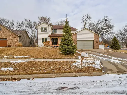 6000 W Winterberry Cir, Sioux Falls, SD 57106 4 beds  4 baths 3,024 sqft