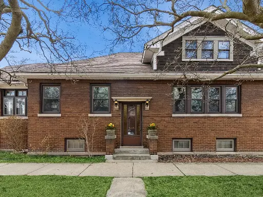 $525,000 5300 W Belle Plaine Ave, Chicago, IL 60641 4 beds  3 baths 1,900 sqft