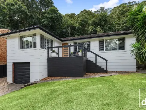 44 Alanson Avenue, Bulli, NSW 2516   4  2  1  • House